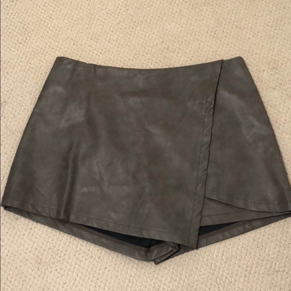 envelope skort only wore once
